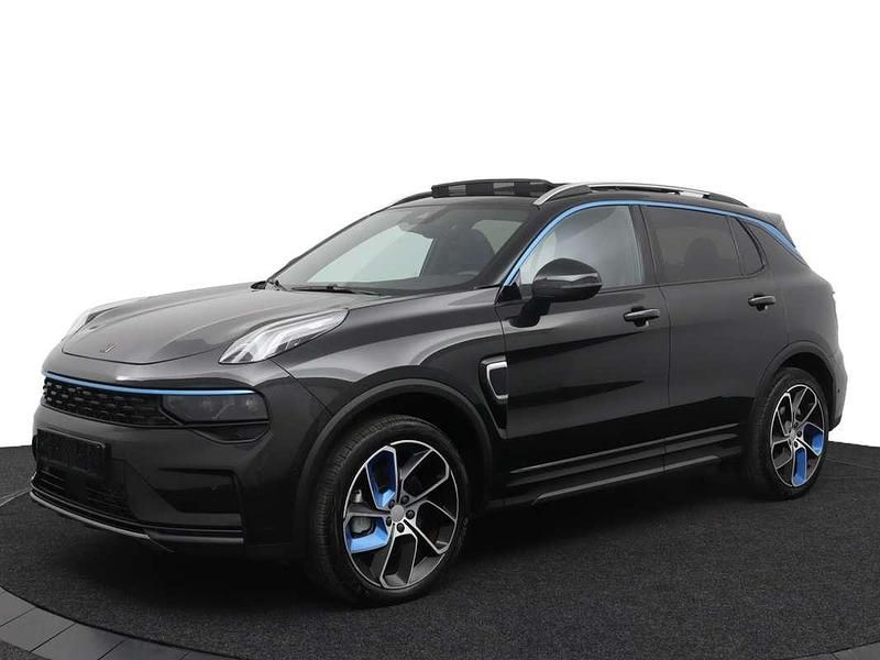 Zwart (metallic) Gebruikt 2023 Lynk & Co 01 SUV | € 24.495 (Goede deal) - Afbeelding 1/4
