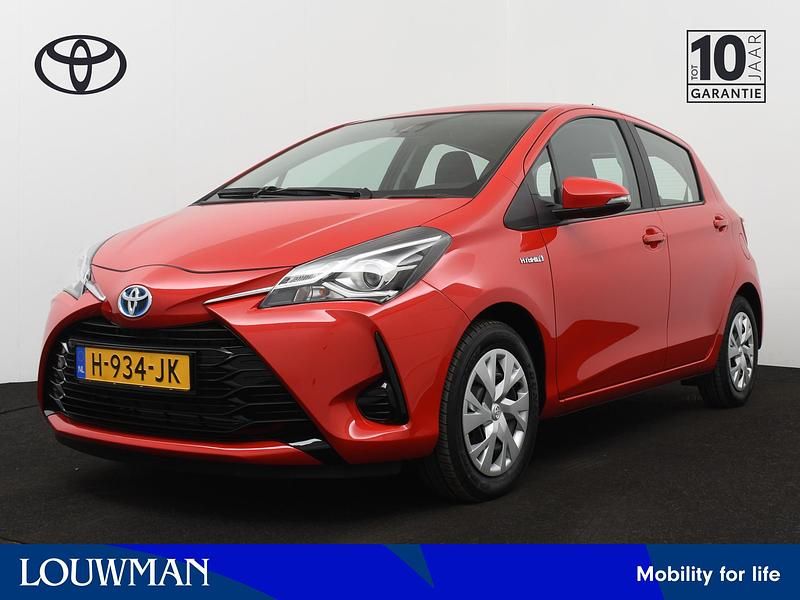 Rood Gebruikt 2020 Toyota Yaris Hybrid Active Hatchback | € 18.400 (Goede deal) - Afbeelding 1/3