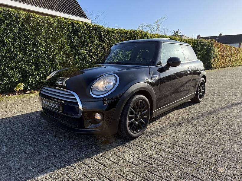 Zwart Gebruikt 2014 Mini Cooper Chili Hatchback | € 9.450 (Super prijs) - Afbeelding 1/4
