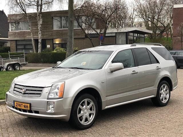Grijs Gebruikt 2005 Cadillac SRX SUV | € 2.950 - Afbeelding 1/4