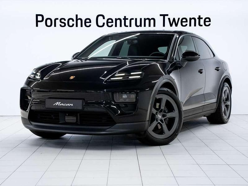 Zwart Nieuw 2025 Porsche Macan SUV | € 94.900 - Afbeelding 1/4