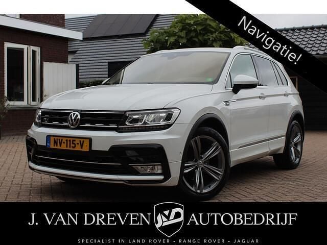 Wit Occasion 2017 VW Tiguan Highline SUV | € 24.950 (Eerlijke prijs) - Afbeelding 1/4