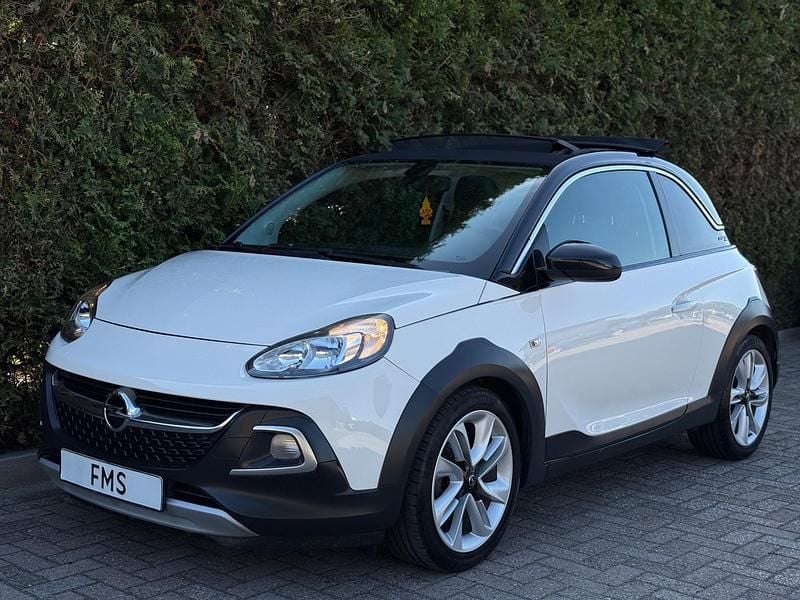 Wit Gebruikt 2015 Opel Adam Rocks Hatchback | € 10.890 (Eerlijke prijs) - Afbeelding 1/3