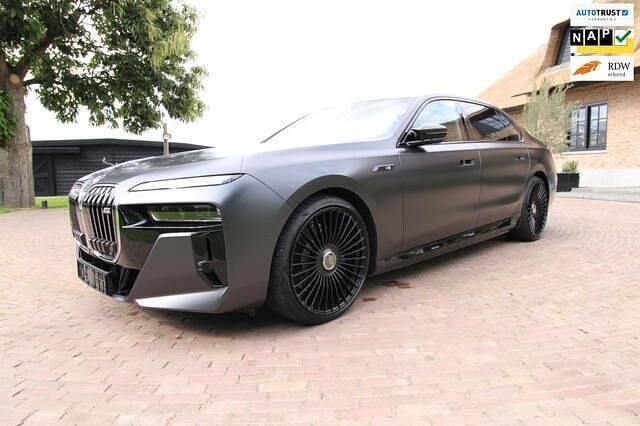 Zwart Gebruikt 2023 BMW i7 Sedan | € 119.950 (Duur) - Afbeelding 1/4
