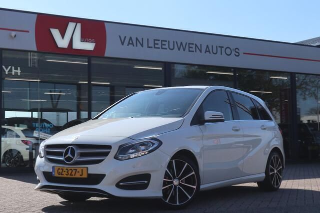Wit Gebruikt 2015 Mercedes B180 Ambition MPV | € 9.448 (Eerlijke prijs) - Afbeelding 1/4