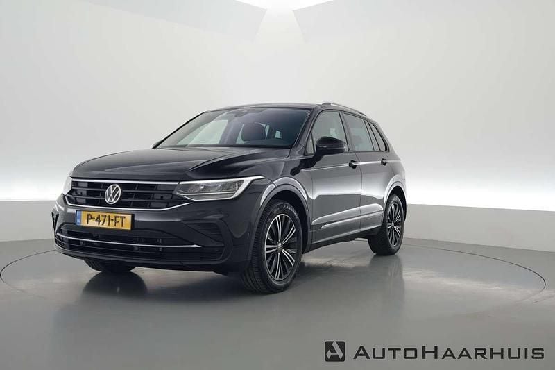 Zwart Occasion 2021 VW Tiguan Elegance SUV | € 27.900 (Super prijs) - Afbeelding 1/3