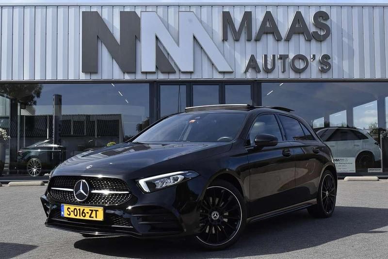 Zwart Gebruikt 2021 Mercedes A250 AMG line Hatchback | € 33.950 (Iets duurder) - Afbeelding 1/4