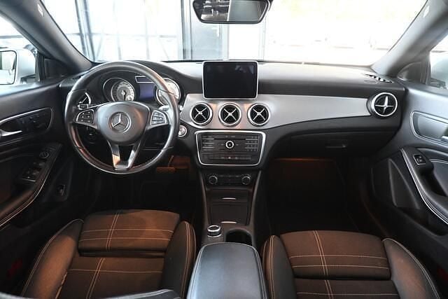 Occasion Mercedes CLA200 136 PK (100 kW) 2016 Grijs (metallic) Stationwagen
