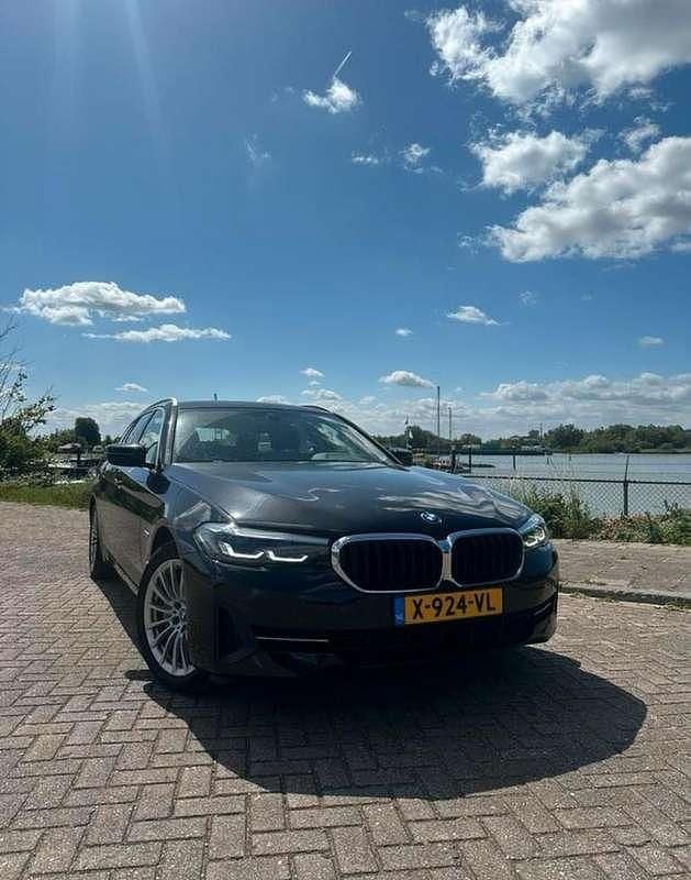 Gebruikt 2023 BMW 530e Sedan | € 39.500 (Super prijs) - Afbeelding 1/4