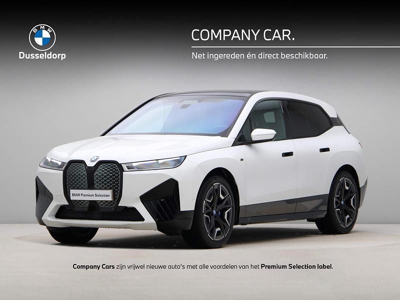 Wit Gebruikt 2025 BMW iX Comfort Edition SUV | € 82.450 (Eerlijke prijs) - Afbeelding 1/4