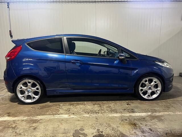 Occasion Ford Fiesta Individual 120 PK (88 kW) 2010 Blauw Hatchback