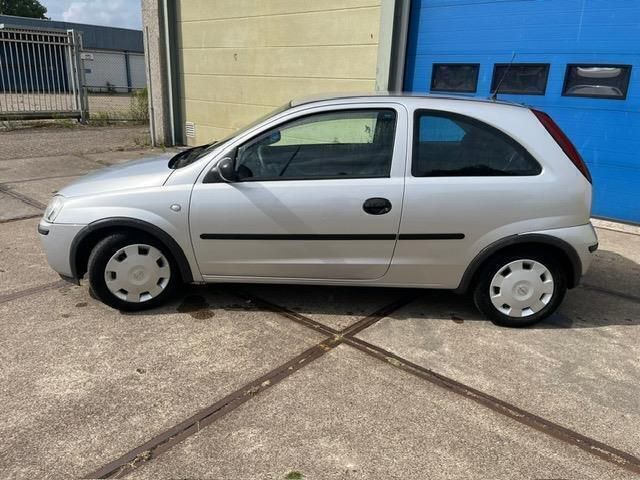 Occasion Opel Corsa 60 PK (44 kW) 2004 Grijs Hatchback