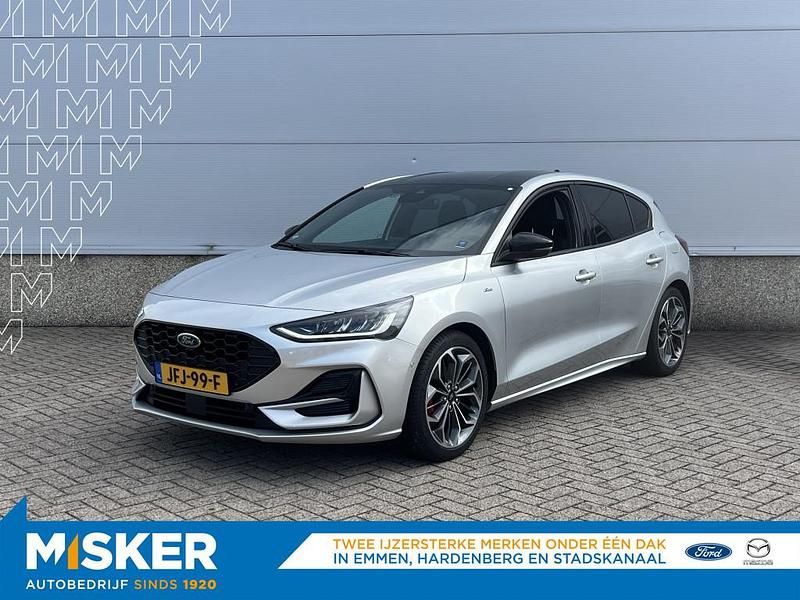 Grijs Gebruikt 2024 Ford Focus ST-Line X Hatchback | € 30.900 (Iets duurder) - Afbeelding 1/4