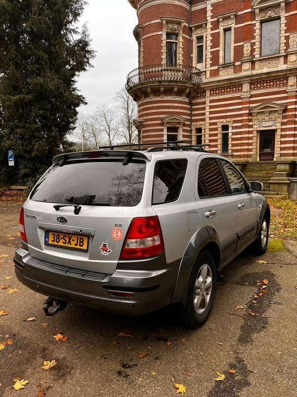 Grijs Gebruikt 2006 Kia Sorento SUV | € 2.500 (Eerlijke prijs) - Afbeelding 1/4