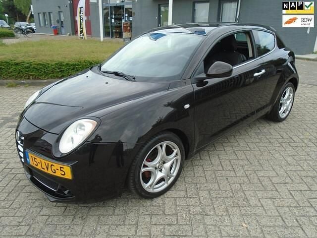Zwart Gebruikt 2010 Alfa Romeo MiTo Distinctive Hatchback | € 2.950 (Goede deal) - Afbeelding 1/4