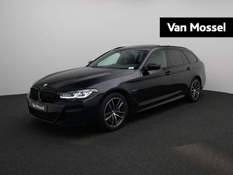 Zwart Occasion 2022 BMW 530 Executive Stationwagen | € 32.900 (Eerlijke prijs) - Afbeelding 1/4