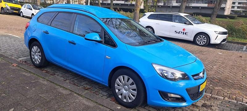 Occasion Opel Astra 95 PK (69 kW) 2013 Blauw Van