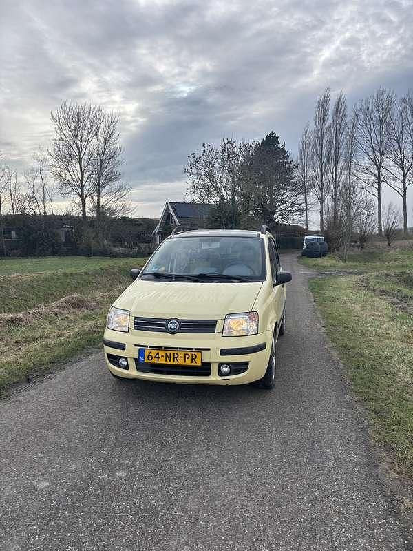 Geel Occasion 2004 Fiat Panda Hatchback | € 750 (Super prijs) - Afbeelding 1/4