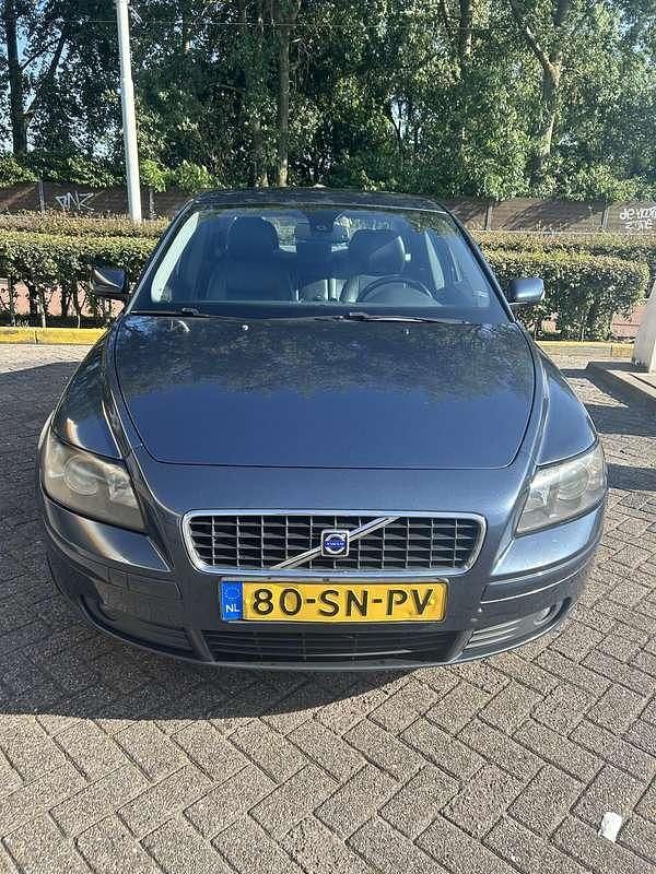 Gebruikt 2006 Volvo S40 Momentum Sedan | € 3.500 (Eerlijke prijs) - Afbeelding 1/4