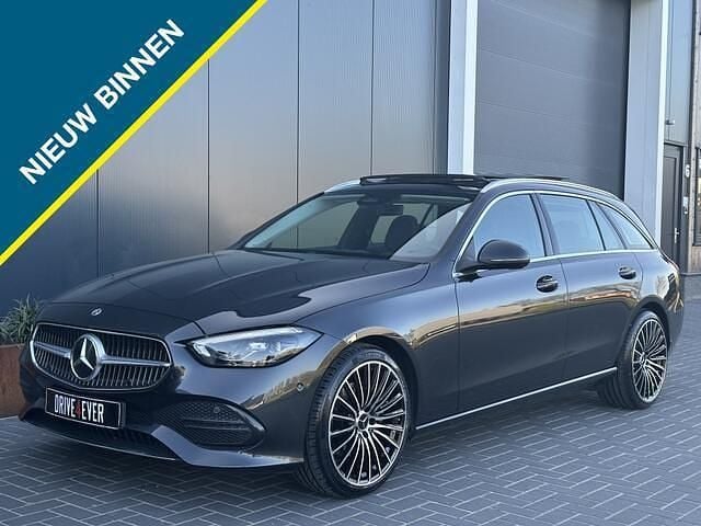 Grijs Gebruikt 2022 Mercedes C200 Business Stationwagen | € 34.995 (Super prijs) - Afbeelding 1/4