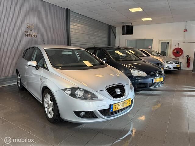 Occasion Seat Leon 125 PK (91 kW) 2009 Grijs Hatchback