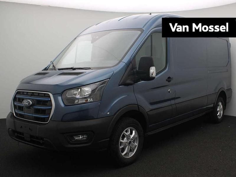 Blauw Gebruikt 2023 Ford E-Transit Trend Van | € 30.990 (Eerlijke prijs) - Afbeelding 1/4