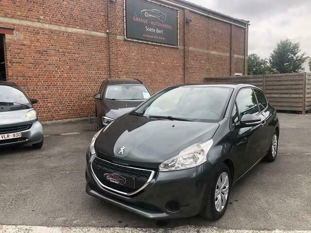 Grijs Gebruikt 2013 Peugeot 208 Hatchback | € 6.950 (Iets duurder) - Afbeelding 1/4