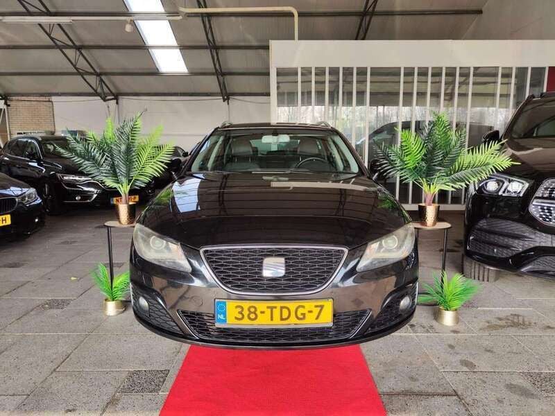 Zwart Gebruikt 2012 Seat Exeo Stationwagen | € 3.999 - Afbeelding 1/3