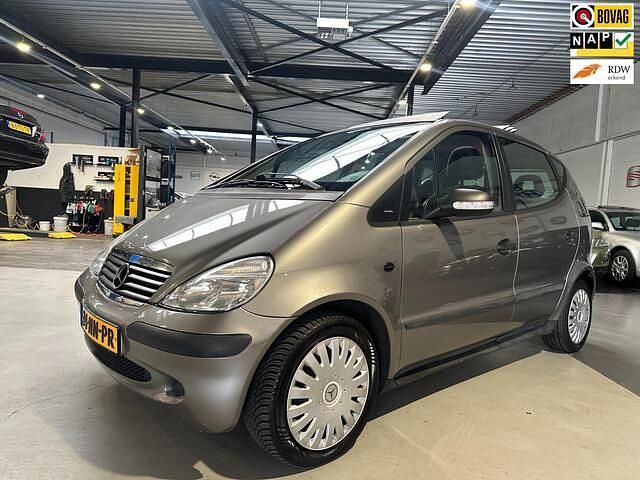 Grijs Gebruikt 2004 Mercedes A140 Classic MPV | € 2.199 - Afbeelding 1/4