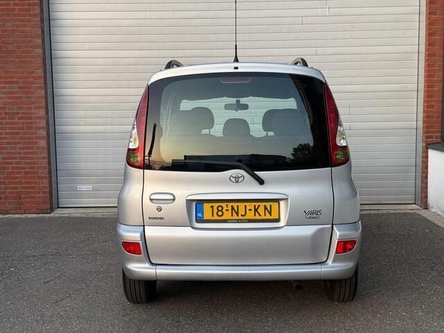 Occasion Toyota Yaris Verso Terra 84 PK (61 kW) 2003 Grijs MPV