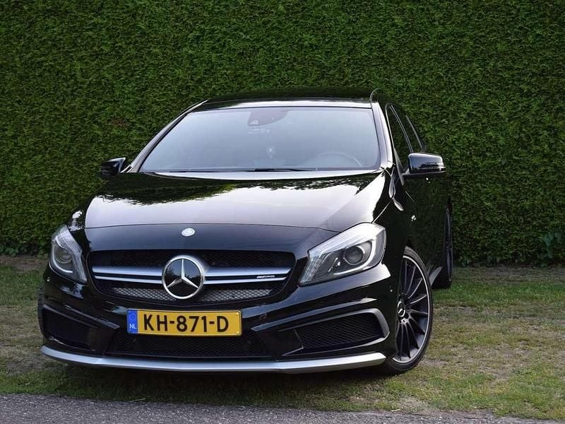 Zwart Gebruikt 2014 Mercedes A45 AMG AMG Hatchback | € 21.506 (Goede deal) - Afbeelding 1/4