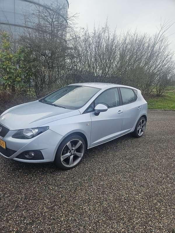 Occasion Seat Ibiza Reference 75 PK (55 kW) 2011 Grijs MPV