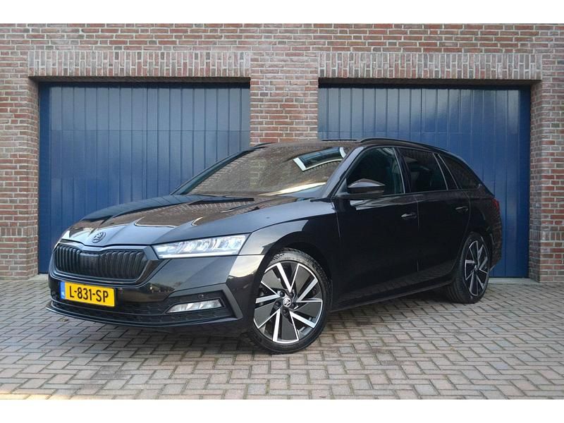 Zwart Occasion 2021 Skoda Octavia Business Line Stationwagen | € 18.450 (Iets duurder) - Afbeelding 1/4