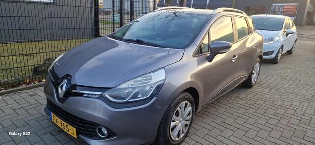Grijs Gebruikt 2015 Renault Clio GrandTour Night&Day Stationwagen | € 4.600 (Eerlijke prijs) - Afbeelding 1/4