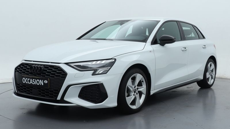 Wit Gebruikt 2023 Audi A3 Sportback S-Line Hatchback | € 30.450 (Eerlijke prijs) - Afbeelding 1/4