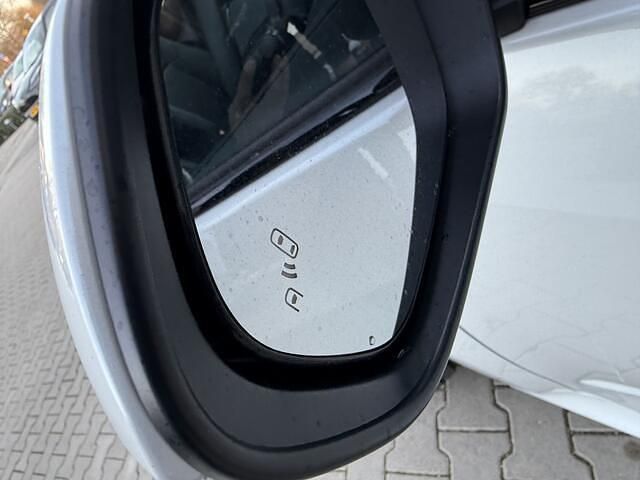 Nieuw Toyota Yaris Executive 129 PK (94 kW) 2025 Wit Hatchback