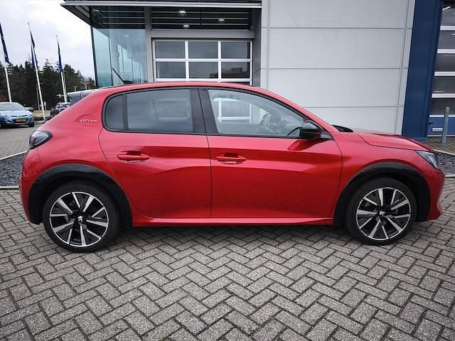 Occasion Peugeot 208 GT-line 101 PK (74 kW) 2021 Rood (metallic) Hatchback
