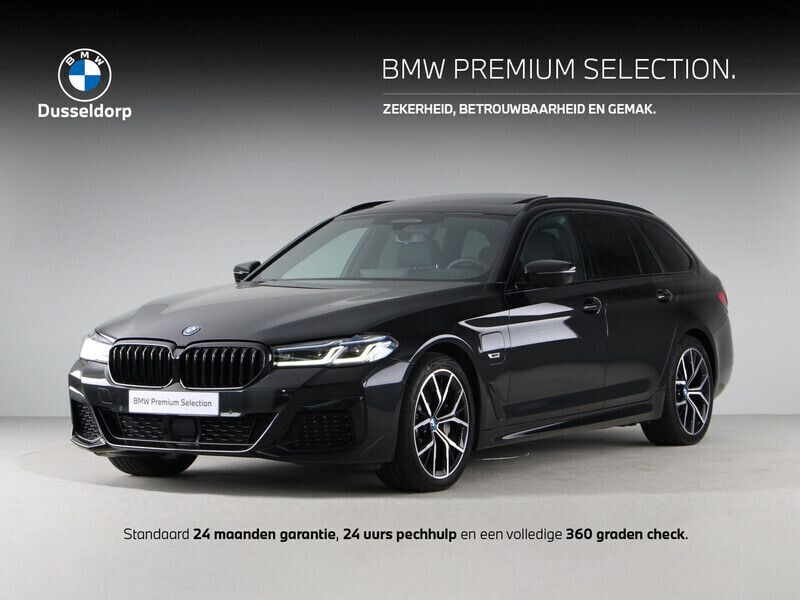 Zwart Gebruikt 2024 BMW 530e M Sport Stationwagen | € 57.950 (Duur) - Afbeelding 1/4