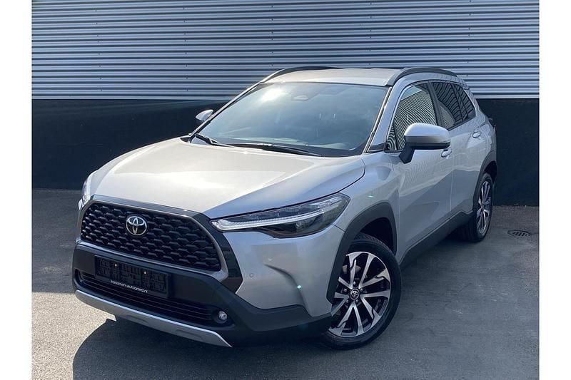 Grijs Gebruikt 2024 Toyota Corolla Cross Style SUV | € 36.249 (Eerlijke prijs) - Afbeelding 1/1