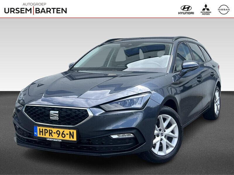 Grijs Gebruikt 2023 Seat Leon Style Stationwagen | € 23.930 - Afbeelding 1/4