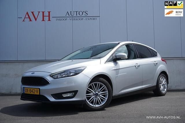 Grijs Occasion 2017 Ford Focus Titanium Hatchback | € 9.750 (Goede deal) - Afbeelding 1/4
