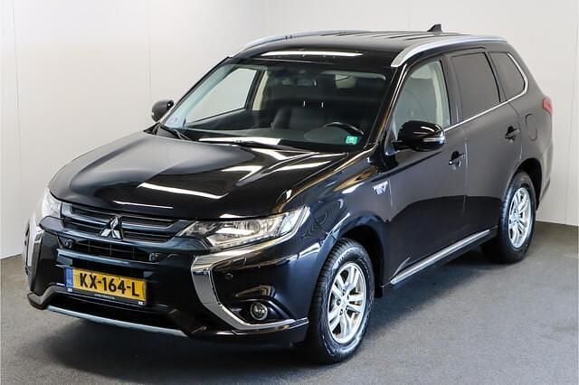 Occasion Mitsubishi Outlander Edition 203 PK (149 kW) 2016 Zwart SUV