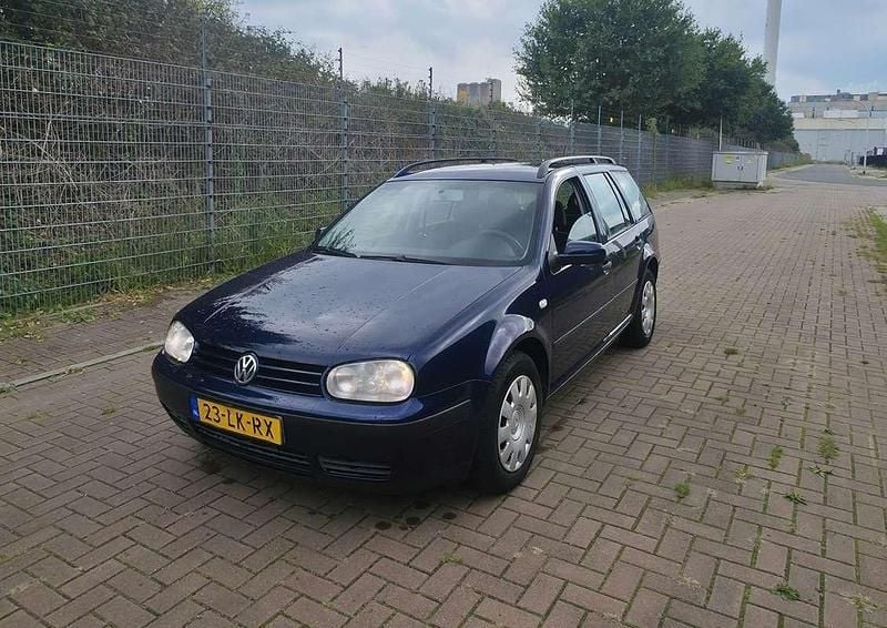 Blauw Gebruikt 2003 VW Golf IV Comfortline Stationwagen | € 999 (Goede deal) - Afbeelding 1/4