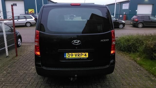 Occasion Hyundai H 300 Dynamiq 170 PK (125 kW) 2008 Zwart Van