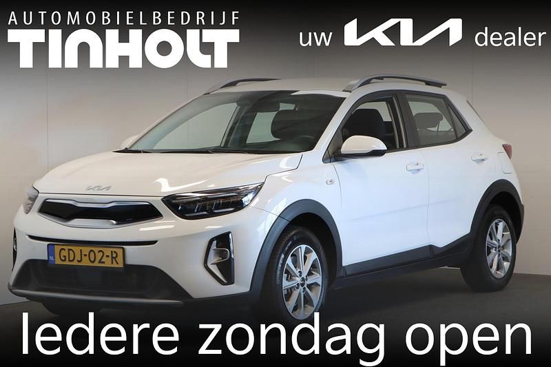 Wit Gebruikt 2024 Kia Stonic SUV | € 22.250 (Eerlijke prijs) - Afbeelding 1/4