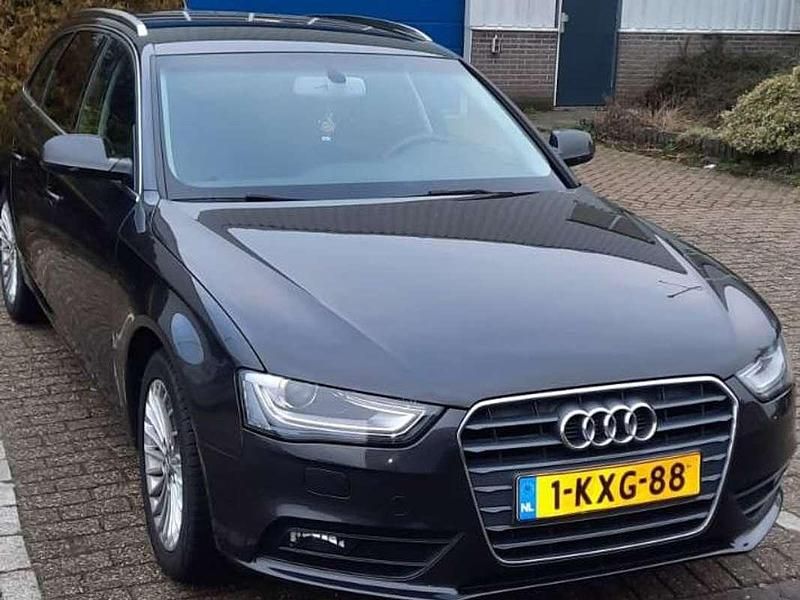 Grijs Gebruikt 2013 Audi A4 Business Stationwagen | € 14.500 - Afbeelding 1/4