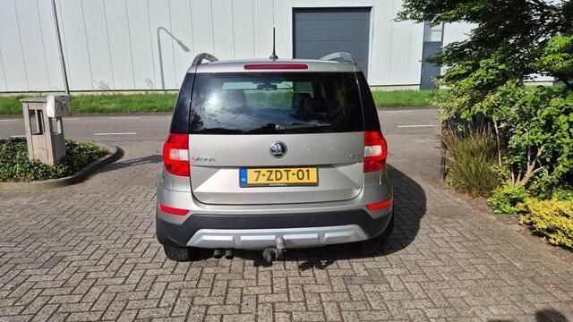 Occasion Skoda Yeti Outdoor Adventure 122 PK (89 kW) 2015 Beige SUV