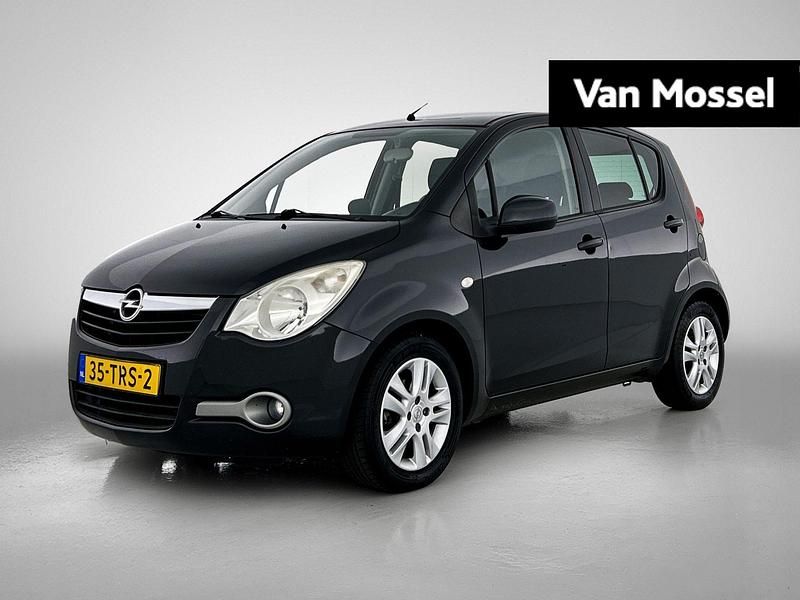 Zwart Gebruikt 2012 Opel Agila Edition Hatchback | € 5.450 (Iets duurder) - Afbeelding 1/4