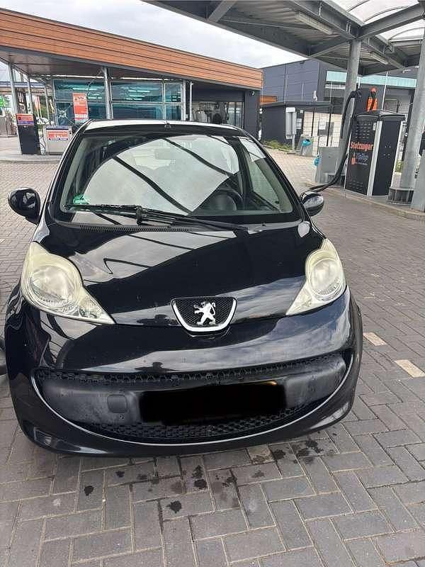 Zwart Gebruikt 2008 Peugeot 107 Hatchback | € 1.850 (Eerlijke prijs) - Afbeelding 1/4