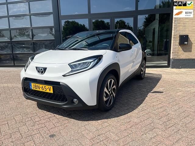 Nieuw Toyota Aygo X Pulse 72 PK (52 kW) 2025 Wit SUV